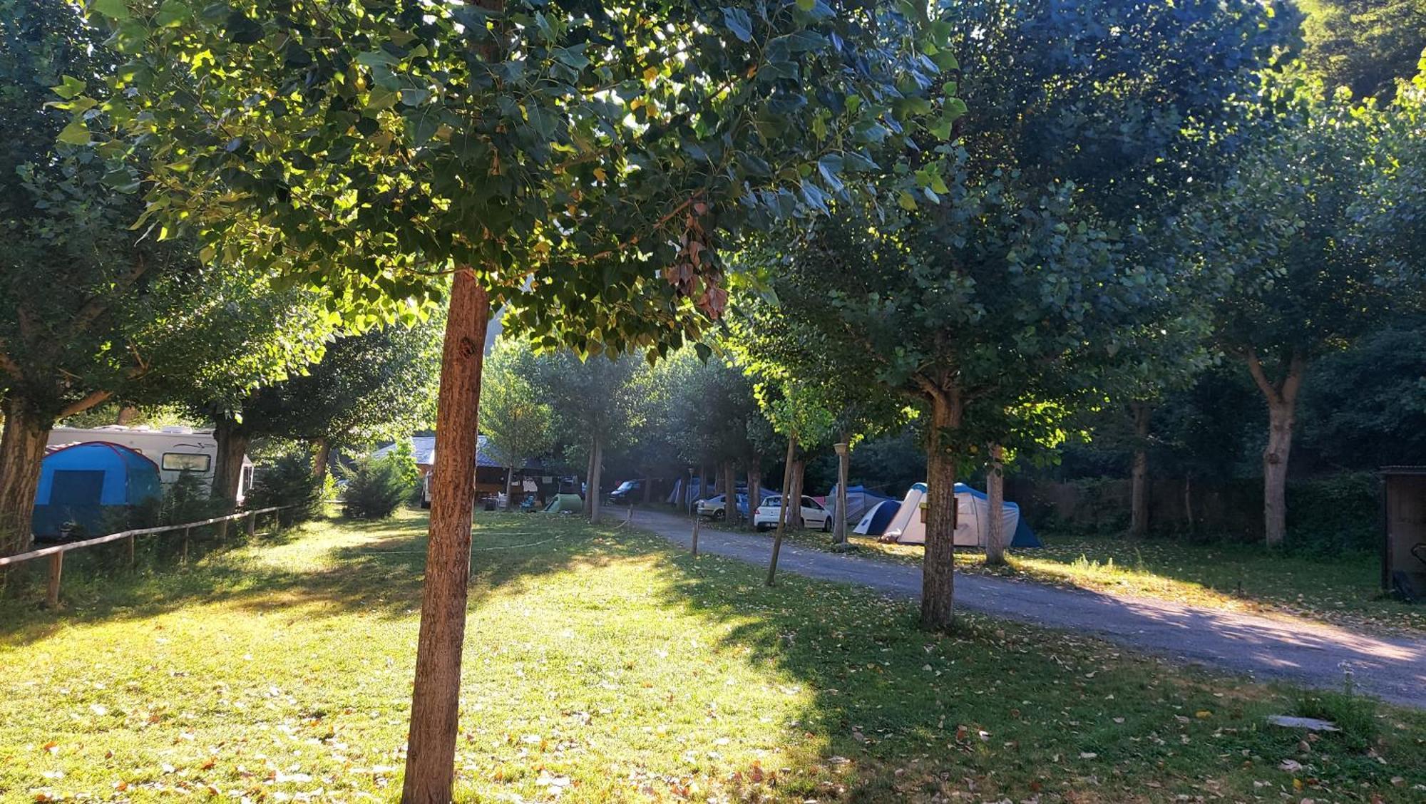 Camping Llavorsi Ngoại thất bức ảnh